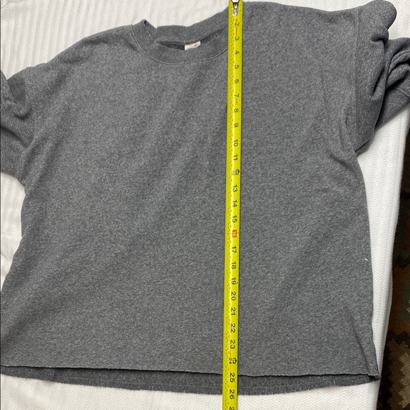 Secret Treasures Sweatshirt Raw Hem Crewneck Oversized Heathered Gray Size 8-10 - Picture 4 of 6